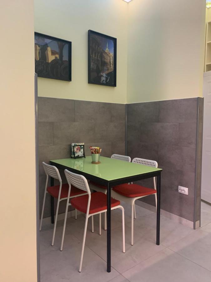 Sunlit Artist Studio Lejlighed Beograd Eksteriør billede